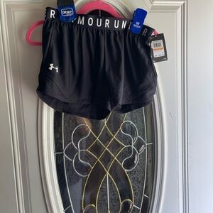 NWT UA women’s shorts small